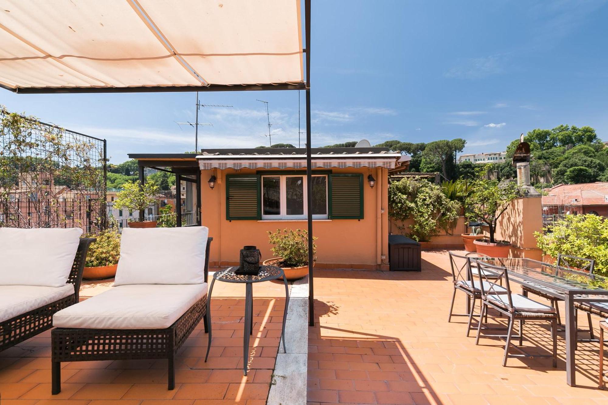 Apartment Trastevere Charming Penthouse Rom